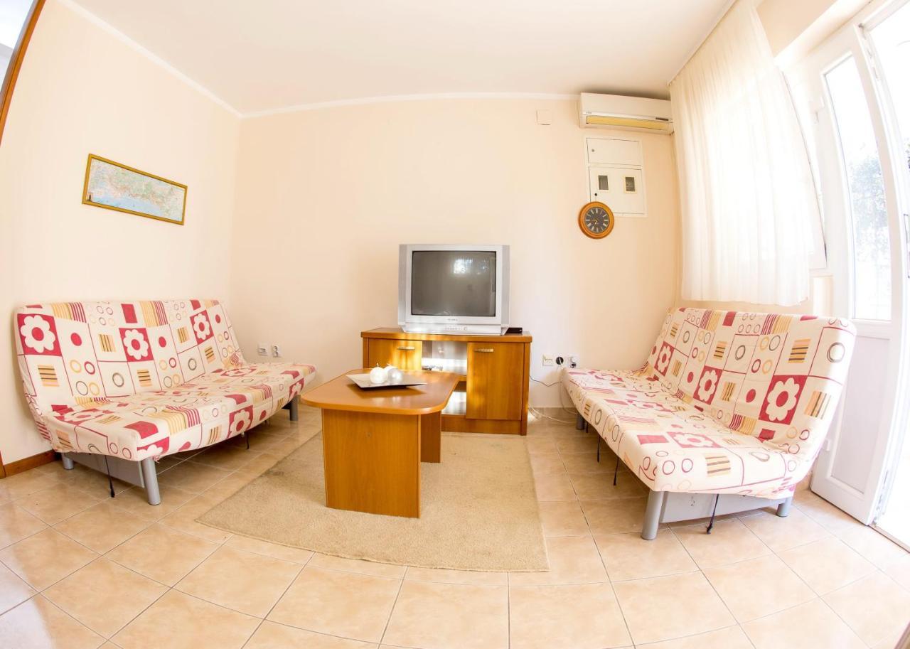 Apartments Irena Bečići Buitenkant foto